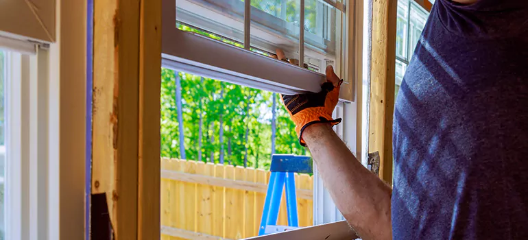 >Bay Window Curtain Rail Track in Belmont, CA